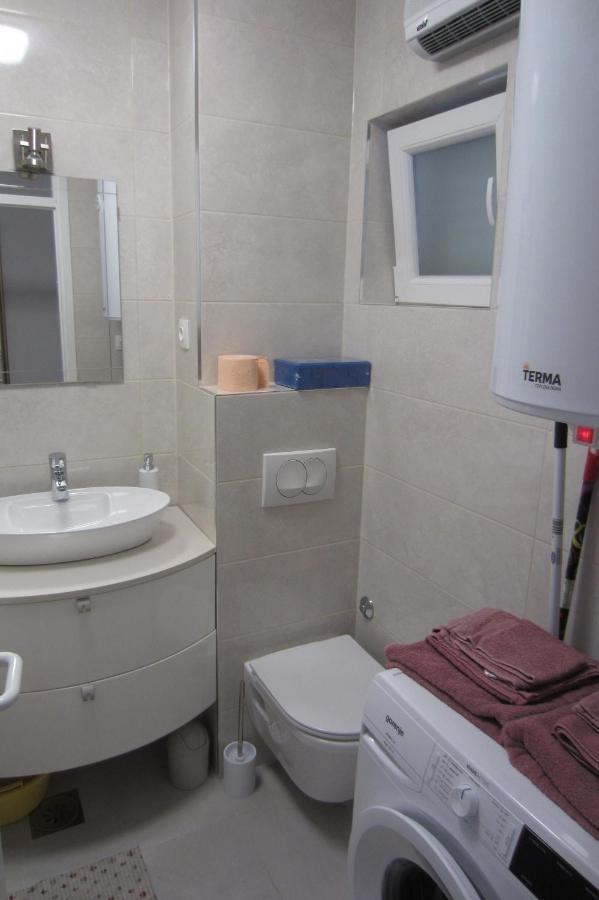 Apartman Valinor Miholascica Экстерьер фото