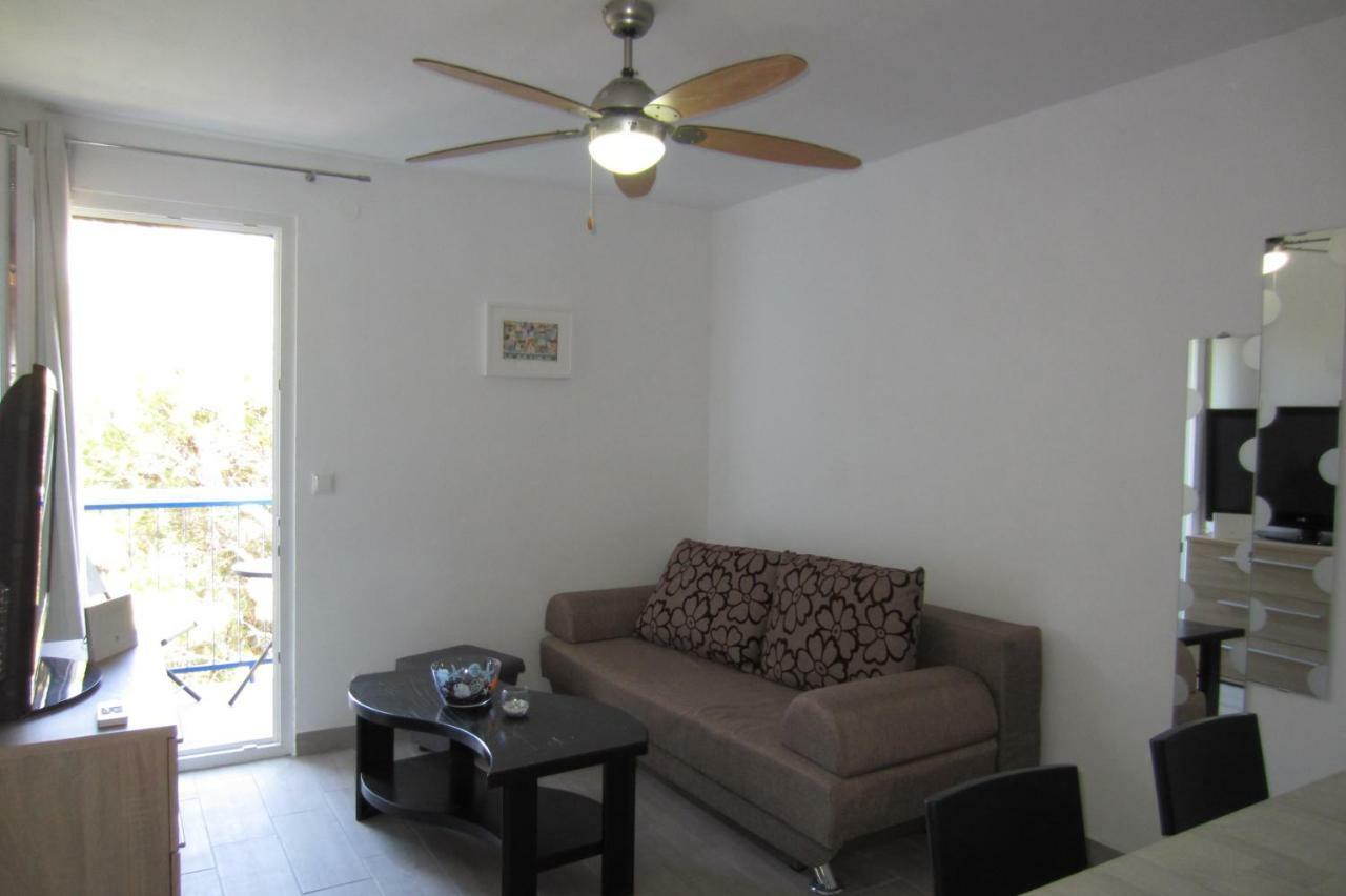 Apartman Valinor Miholascica Экстерьер фото